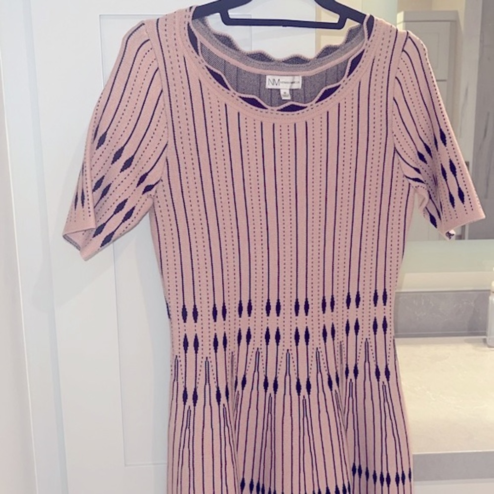 Luxury knit dress from Neiman Marcus. Like new condition. HUGE DISCOUNT - Picture 8 of 9